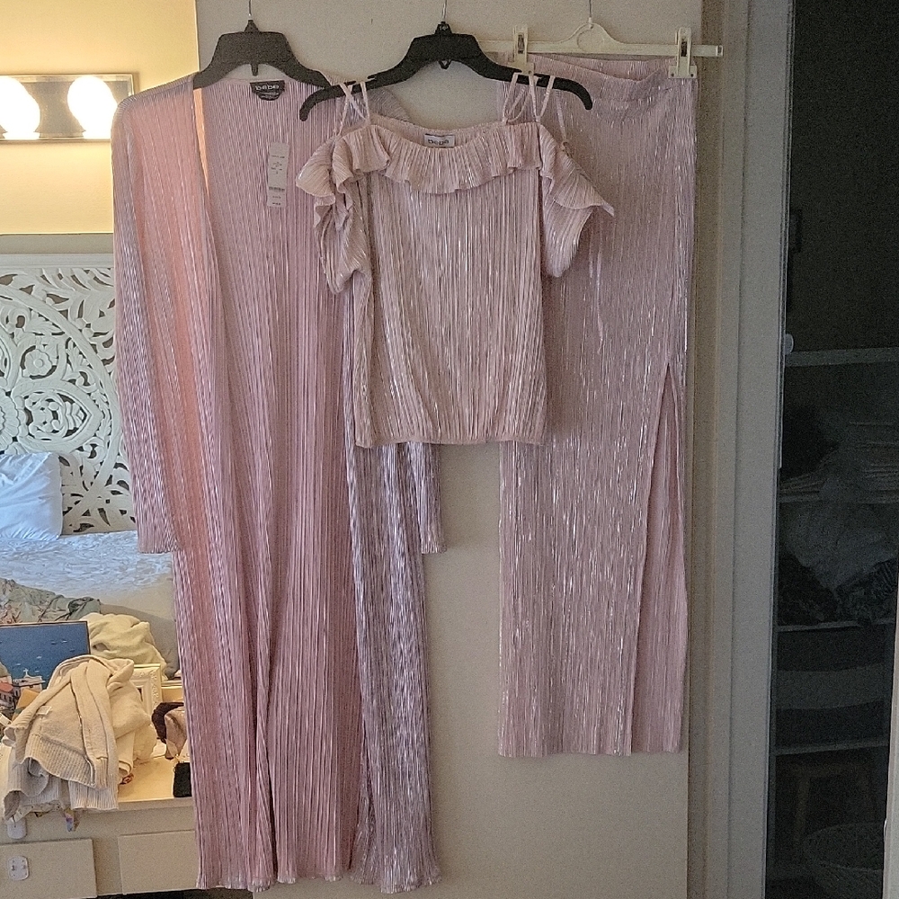 Elegant Bebe Pink Skirt Set